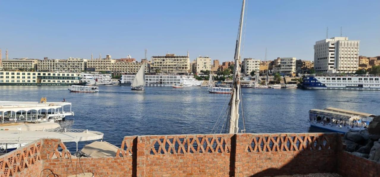 Onaty Narty Guest House Assuan Esterno foto